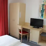 Gaestehaus Zum Wolffenturm 게스트하우스 3*