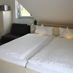 Konukevi Gaestehaus Zum Wolffenturm