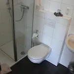 Gaestehaus Zum Wolffenturm 게스트하우스