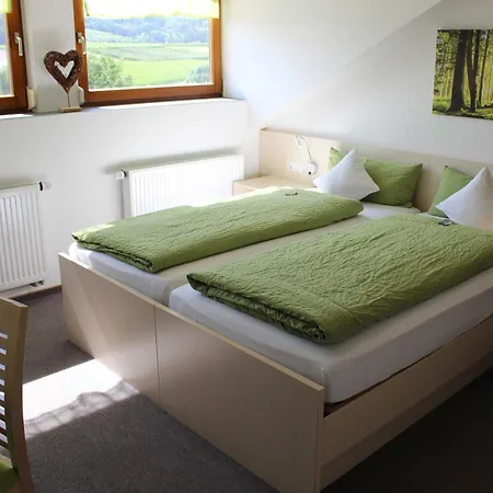 招待所 Gaestehaus Zum Wolffenturm Lehrensteinsfeld