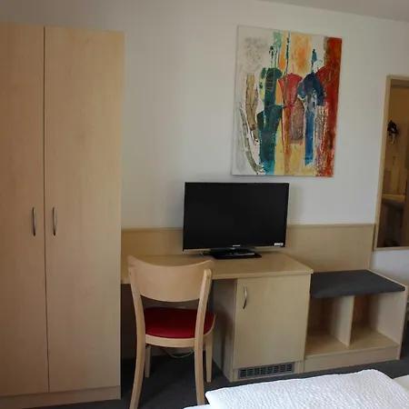 Pensjonat Gaestehaus Zum Wolffenturm