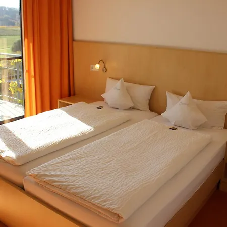 Pensjonat Gaestehaus Zum Wolffenturm