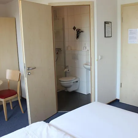 Gaestehaus Zum Wolffenturm 3*