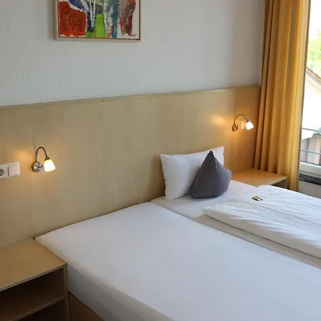 Zum Wolffenturm 3* Lehrensteinsfeld