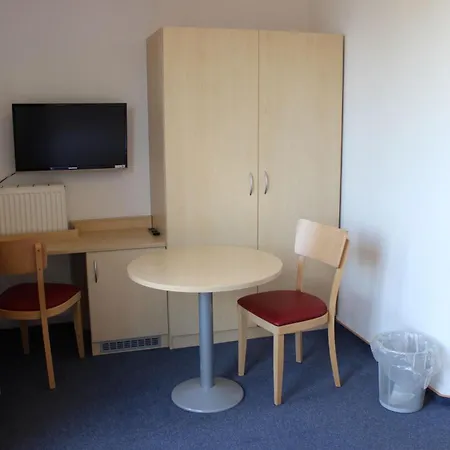 Gasthof Zum Wolffenturm Lehrensteinsfeld